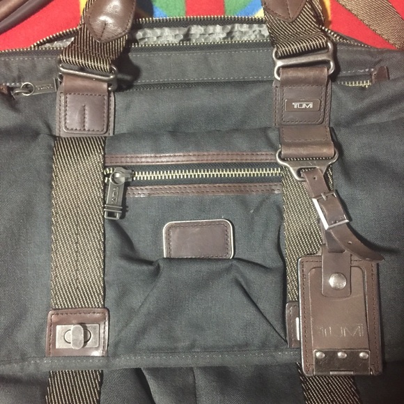 TUMI flawed messenger bag super quality EUC - Picture 2 of 16